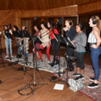 Exclusive Photo Coverage: MEAN GIRLS Cast Rocks Around the Christmas Tree for Carols For A Cure!