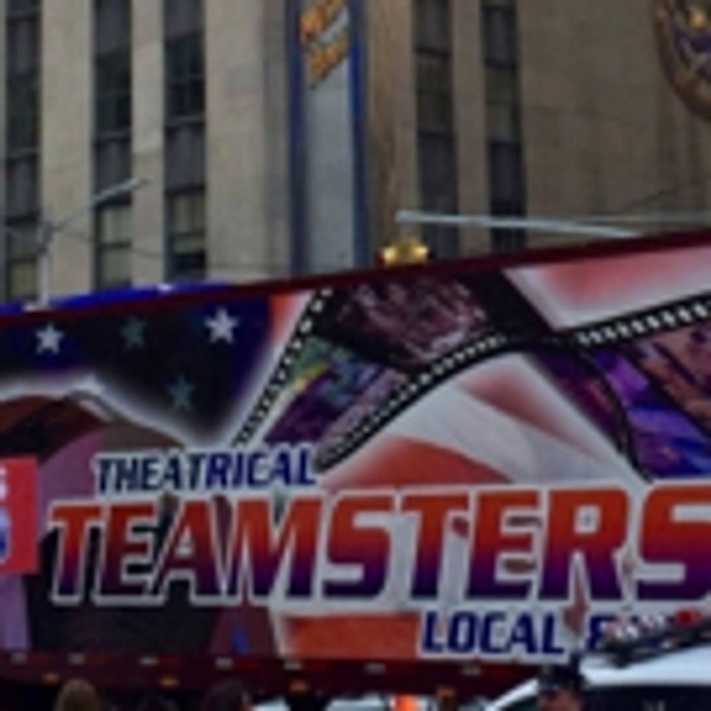 BWW Morning Brief December 6th, 2017: SCHOOL OF ROCK Celebrates Two Years on Broadway, and More!  Image