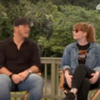 VIDEO: Chris Pratt, Bryce Dallas Howard, & Jeff Goldblum Talk JURASSIC WORLD: FALLEN… Video
