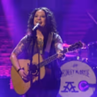VIDEO: Ashley McBryde Performs 'A Little Dive Bar in Dahlonega' on LATE NIGHT Video