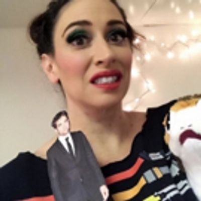 Photo Flash: WHO'S HOLIDAY Spends Time with Some 'Friends' Between Shows and More Saturday Intermission Pics!