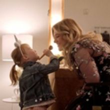 VIDEO: Kelly Clarkson Stars Alongside Daughter In Official Video For 'Broken &…
