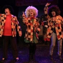 Review: THE ULTIMATE CHRISTMAS SHOW (Abridged) Offers Continuous Holiday Hilarity at 