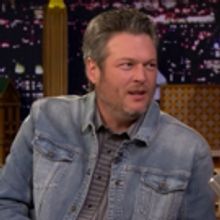 VIDEO: Blake Shelton and Kelly Clarkson Made Adam Levine Cry on New Year's Eve