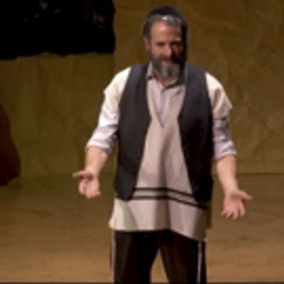 VIDEO: Watch Highlights of Joel Grey-Helmed, Yiddish FIDDLER ON THE ROOF!