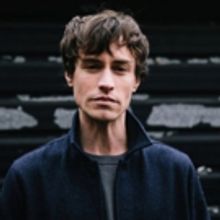Max Jury Releases New Single MODERN WORLD