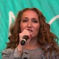 VIDEO: Emma Kingston Performs at West End Live Video