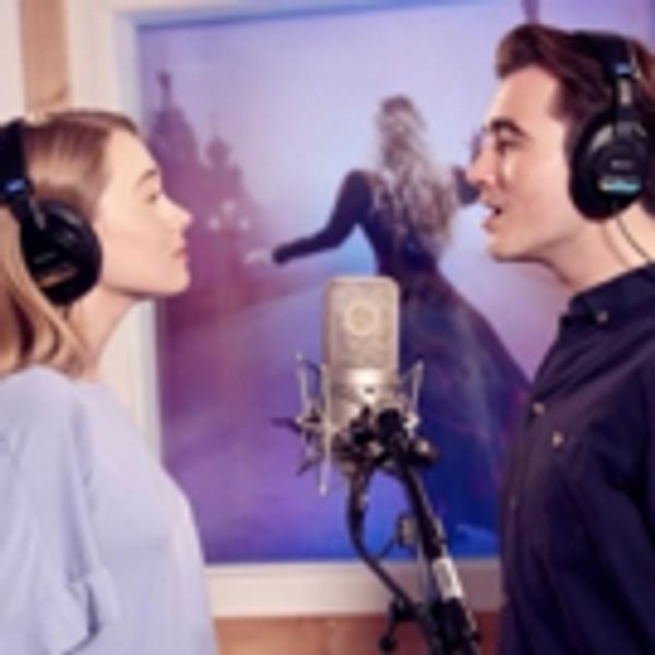 VIDEO: Get A First Look At The German Cast of ANASTASIA Singing 'In A Crowd of Thousands' - Germany Theater Video