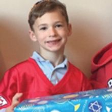 Jewish Family Services Hosts Hannukah Gift Wrap Party For Those In Need