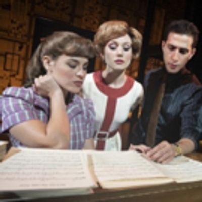 BWW Review: BEAUTIFUL Continues to Delight and Entertain, But Can We Just Get Past the Jukebox Musical, Please?