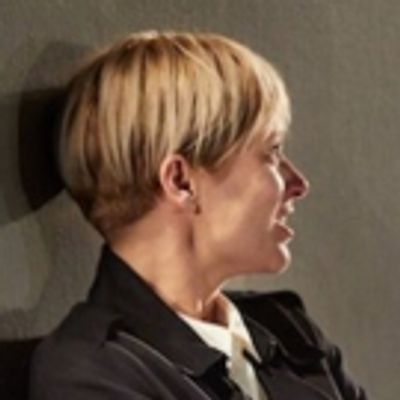 BWW Review: I'M NOT RUNNING, National Theatre