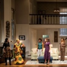 BWW Review: FAMILIAR at Guthrie
