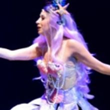 Los Personajes Del Mundo Mágico De Cri-Crí Juegan Y Cantan En El Teatro Del Bosque,