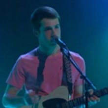 VIDEO: Wallows Performs 'Pictures of Girls'