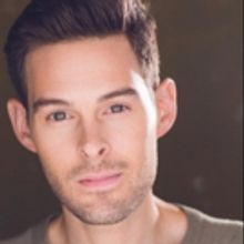 Everything's Going Right for THE PLAY THAT GOES WRONG's Evan Alexander Smith