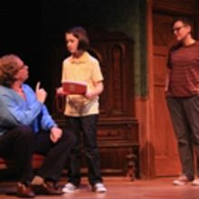 BWW Review: FUN HOME at Shea's 710 Theatre