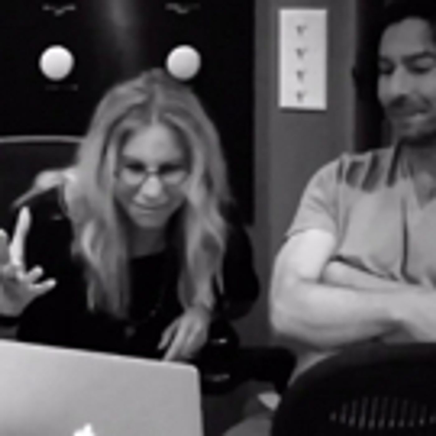 Brief 9/26: Read the Reviews For BERNHARDT/HAMLET, and More!  Image