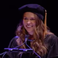 VIDEO: Sutton Foster Gives Boston Conservatory's Commencement Address Video