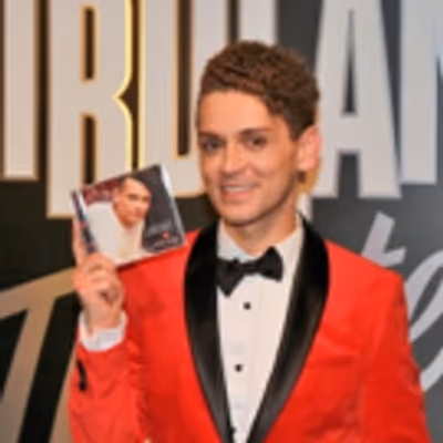 Photo Coverage: Michael Longoria Brings MERRY CHRISTMAS DARLING to Birdland