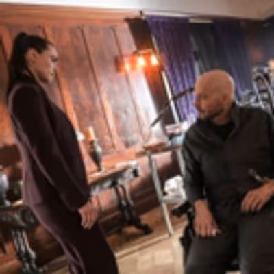 BWW Recap: This Week's SUPERGIRL Stands and Delivers a Shocking and Potentially Fatal End For a Beloved Regular