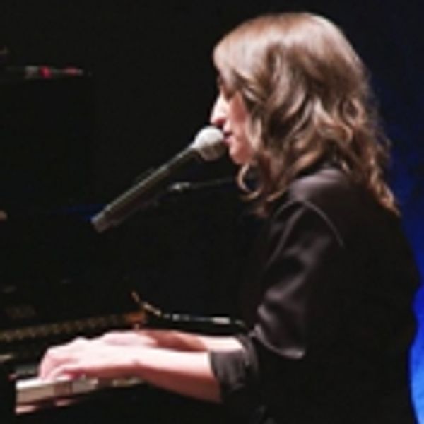 VIDEO: Sara Bareilles Performs 'She Used to Be Mine' in San Francisco - San Francisco / Bay Area Theater Video