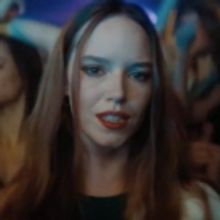 M-22 Deliver Emotive Video For HOW DOES IT FEEL