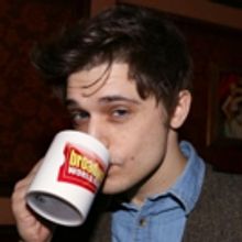 Wake Up With BWW 11/29: Cody Simpson Begins Performances in ANASTASIA, and More!