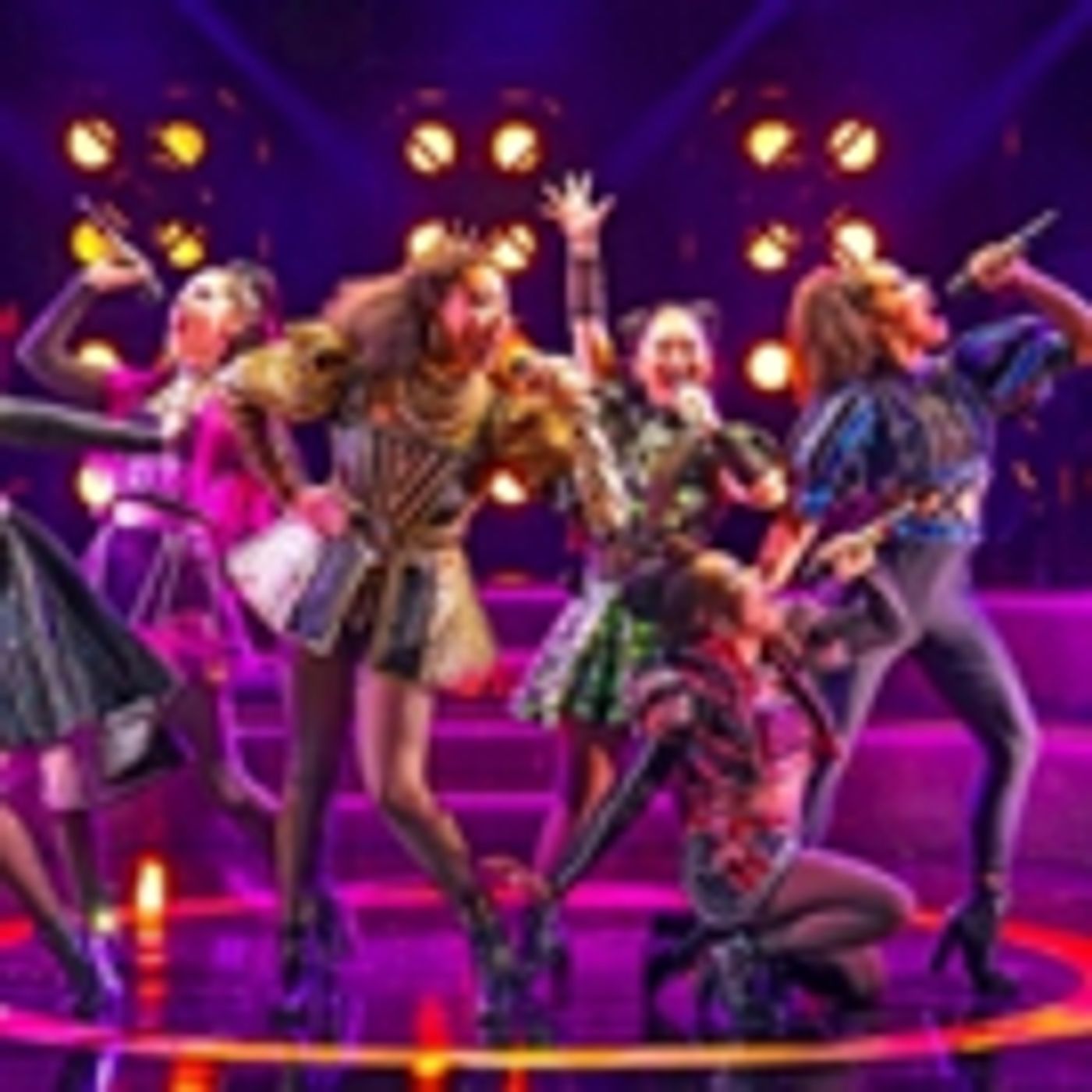 Wake Up With BWW 8/28: Read Reviews For SIX at ART, and More!  Image