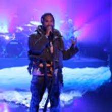 VIDEO: Miguel Performs 'Sky Walker' on TONIGHT SHOW