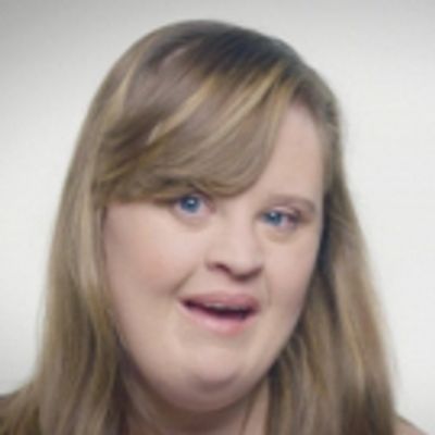 TV: Go Behind the Camera at Roundabout's AMY AND THE ORPHANS Photo Shoot with Jamie Brewer and More