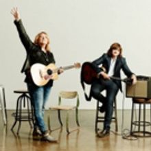 The Indigo Girls Will Perform With Newton's New Philharmonia Orchestra At Boston's Sy