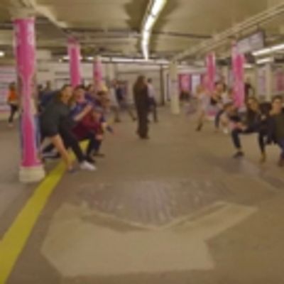 VIDEO: MEAN GIRLS Cast Checks Out Times Square Takeover!