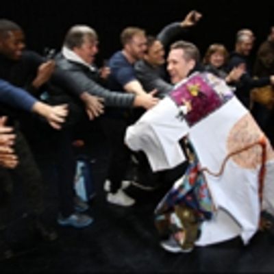 Exclusive Photo Coverage: Marty Lawson Receives the Legacy Robe for KING KONG!