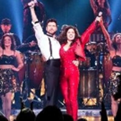 BWW Review: ON YOUR FEET! THE EMILIO & GLORIA ESTEFAN BROADWAY MUSICAL at the Hippodrome Theatre - It Literally Has Audiences OFF Their Feet!