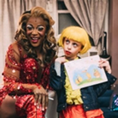 Photo Flash: Desmond Napoles Visits the Cast of KINKY BOOTS