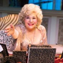 Renee Taylor Wins 2018 United Solo Special Award For MY LIFE ON A DIET