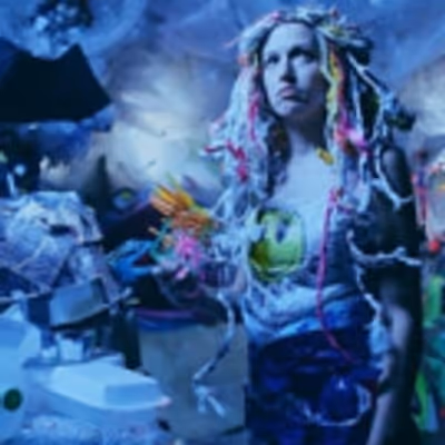 BWW Review: POLLY MERMAID: APOCALYPSE WOW! Invites Austinites to the Depths of Plastic Destruction in East Austin, TX.