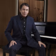 British TV Host, Pianist & Bandleader Jools Holland Headed to The Blue Note