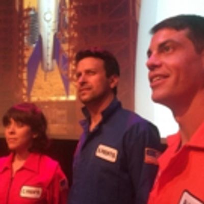 Review: World Premiere MARTIANS: AN EVENING WITH RAY BRADBURY Takes Audiences on an Imaginative Journey to Life on Mars
