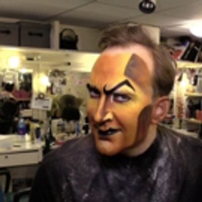 TV Exclusive: Being Prepared for Broadway- Go Backstage with THE LION KING's Stephen Carlile!