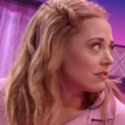 VIDEO: New MEAN GIRLS Cast Members And Original Faves Get Fetch In Latest Footage!