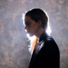 Indie-Pop Singer Riah Releases New Single PROM