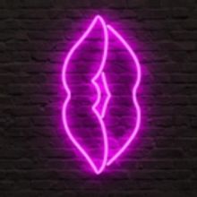 Violette Ayad and Eliza Sanders - talking about the play and process of working on RE