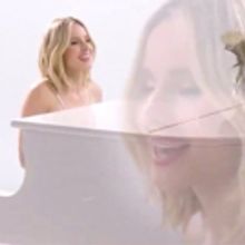 VIDEO: Kristen Bell Sings an Ode to Her Therapist