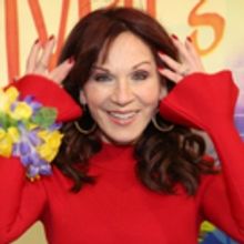 Photo Coverage: On the Blue Carpet at Opening Night of ESCAPE TO MARGARITAVILLE