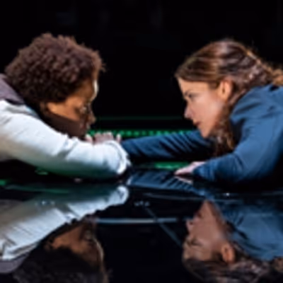 BWW Review: MARY STUART at Olney Theatre Center - The Story about Queen Elizabeth I and Mary Queen of Scots Comes Alive