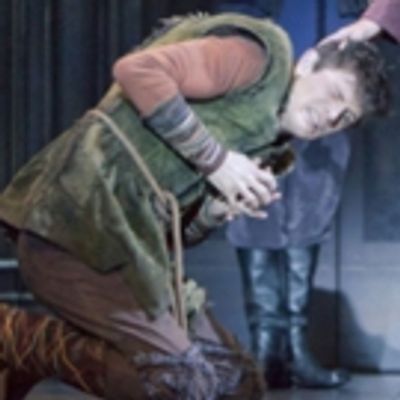 Photo Flash: First Look at 5th Avenue Theatre's HUNCHBACK OF NOTRE DAME
