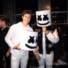 Marshmello Accepts Award for Best EDM/Dance Artist or Group at the 2018 iHeart Radio…