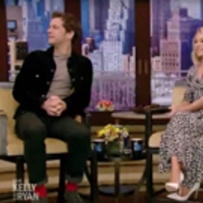 VIDEO: Joshua Jackson Talks His Broadway Debut in CHILDREN OF A LESSER GOD on LIVE WITH KELLY AND RYAN