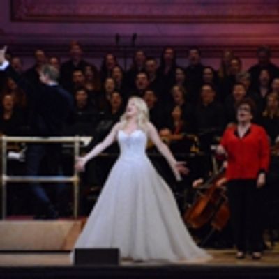 Photo Coverage: Megan Hilty Reunites with the New York Pops for THE MOST WONDERFUL TIME OF THE YEAR
